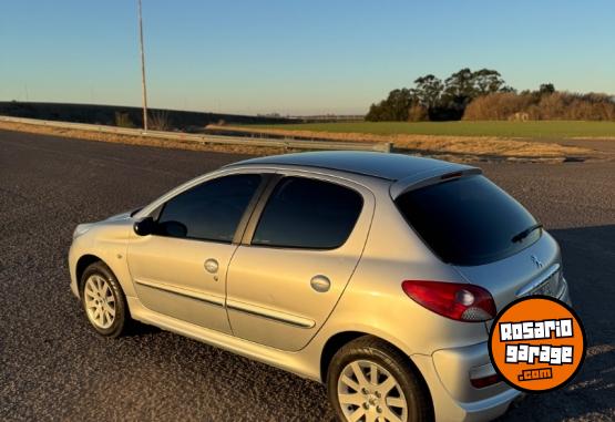 Autos - Peugeot 207 compact 2013 Nafta 152000Km - En Venta