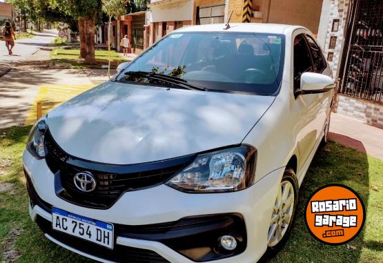 Autos - Toyota Etios xls 2018 Nafta 115000Km - En Venta