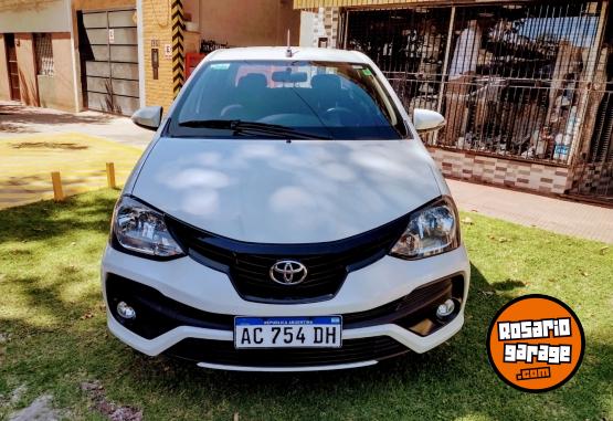 Autos - Toyota Etios xls 2018 Nafta 115000Km - En Venta