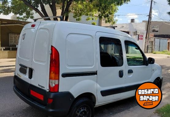 Utilitarios - Renault Kangoo 5 asientos 2011 GNC 210000Km - En Venta