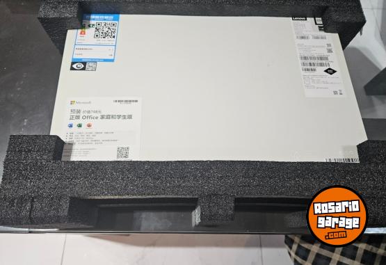 Inform�tica - Notebook TACTIL LENOVO 17" doble display UNICA EN ARGENTINA - En Venta