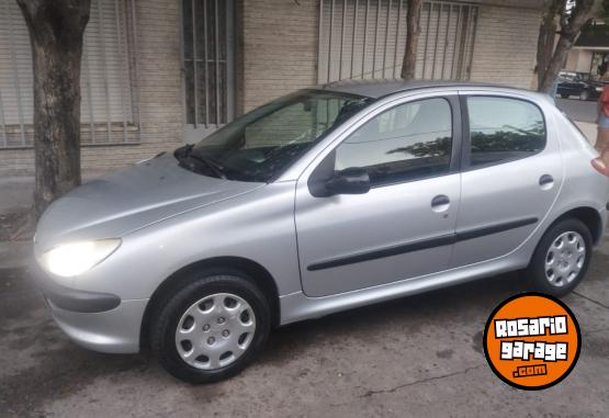 Autos - Peugeot 206 con aire 2010 Nafta 133000Km - En Venta