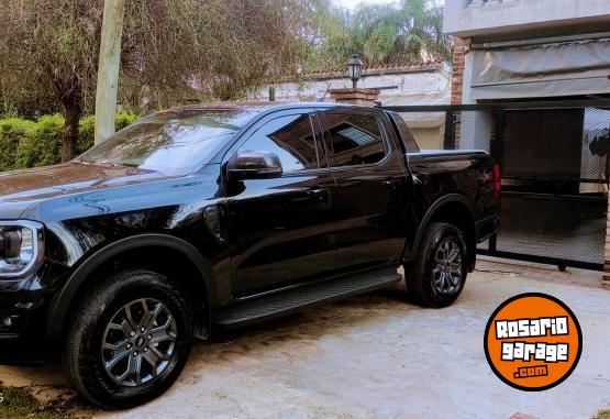 Camionetas - Ford Ranger Black 2024 Diesel 22000Km - En Venta