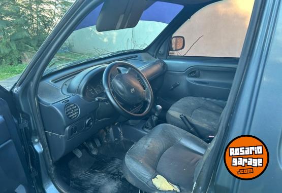 Utilitarios - Renault Kangoo 2015 Nafta 385000Km - En Venta