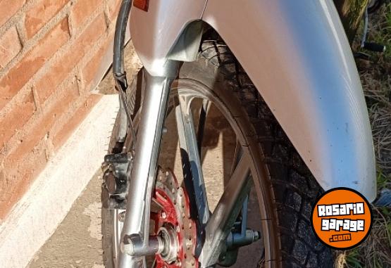 Motos - Guerrero Trip full 2018 Nafta 19600Km - En Venta