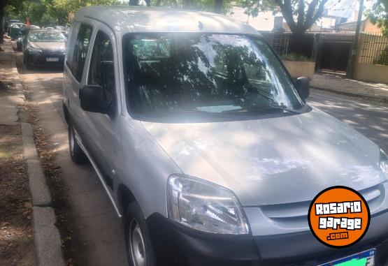 Utilitarios - Peugeot Partner 2018 Nafta 170000Km - En Venta