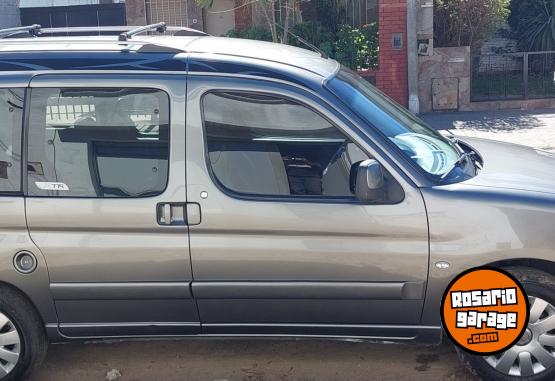 Utilitarios - Citroen Berlingo multispace HDI92 2017 Diesel 200000Km - En Venta