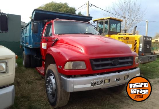 Camiones y Grúas - Ford 14000 - En Venta