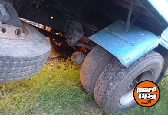 Camiones y Grúas - Ford 14000 - En Venta