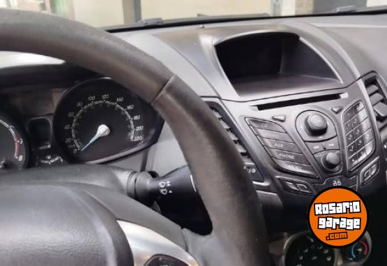 Autos - Ford Fiesta se plus 2015 GNC 174000Km - En Venta