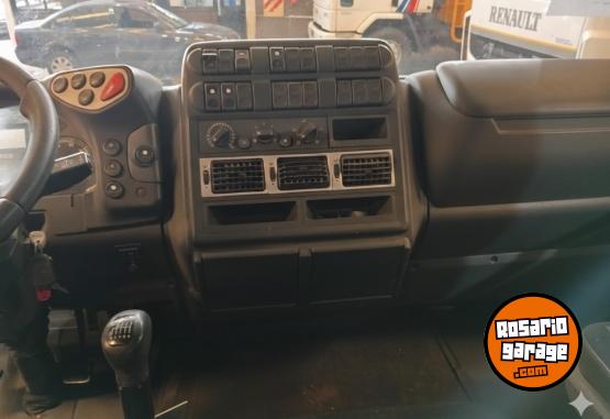 Camiones y Grúas - IVECO 450E 33T - TRACTOR - CABINA DORMITORIO - AÑO 2015 - En Venta