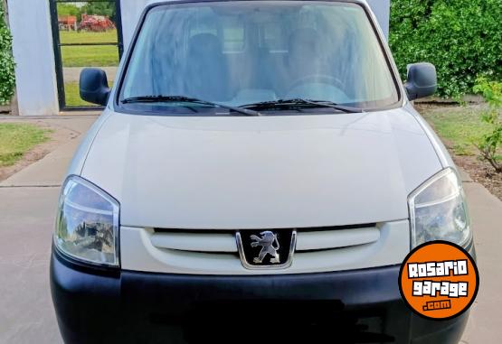 Utilitarios - Peugeot partner 2017 Diesel 137000Km - En Venta