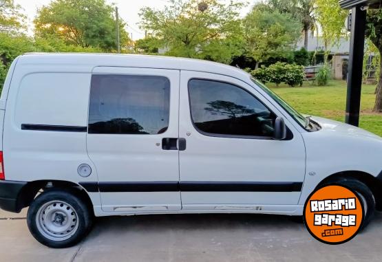 Utilitarios - Peugeot partner 2017 Diesel 137000Km - En Venta