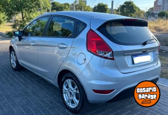 Autos - Ford Fiesta 2017 Nafta 130000Km - En Venta