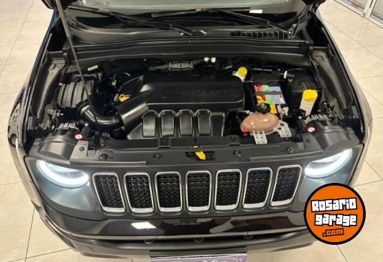 Camionetas - Jeep RENEGADE LONGITUDE 1.8 AT 2019 Nafta 102000Km - En Venta