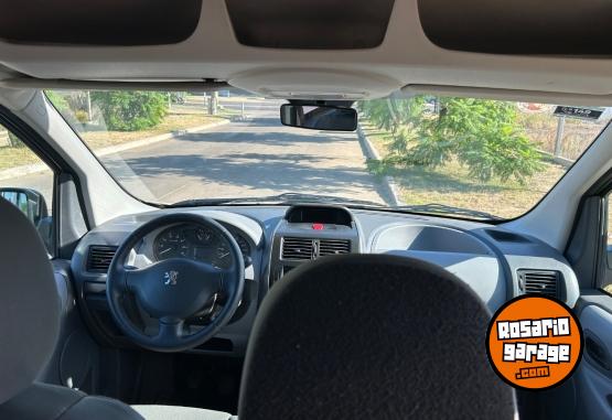 Utilitarios - Peugeot Expert 2011 Diesel 217000Km - En Venta
