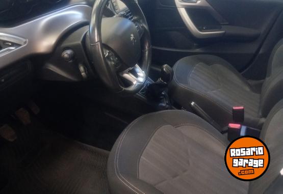 Autos - Peugeot 208 2017 Nafta 115000Km - En Venta