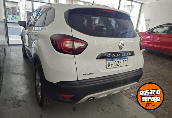 Autos - Renault CAPTUR ZEN 2.0 MT 2021 Nafta 60000Km - En Venta