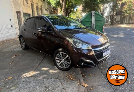 Autos - Peugeot 208 allure nav 1.6 2017 Nafta 105000Km - En Venta