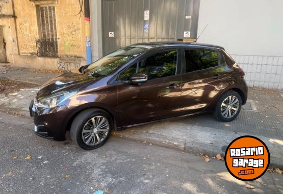 Autos - Peugeot 208 allure nav 1.6 2017 Nafta 105000Km - En Venta