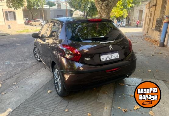 Autos - Peugeot 208 allure nav 1.6 2017 Nafta 105000Km - En Venta