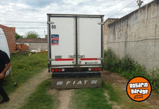 Camiones y Grúas - REMATO CAMION IVECO. CHASIS CON CABINA, CAJA TERMICA. - En Venta