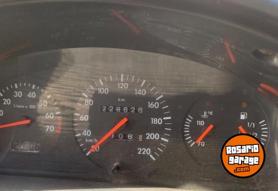 Autos - Volkswagen Gol 1998 Nafta 228000Km - En Venta