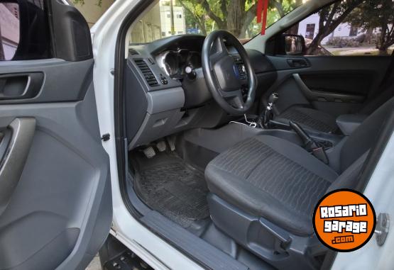 Camionetas - Ford Ranger XLS 2013 Diesel 160000Km - En Venta