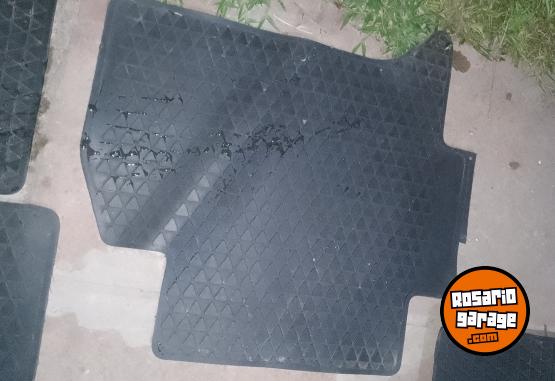 Accesorios para Autos - Alfombras Amarok - En Venta