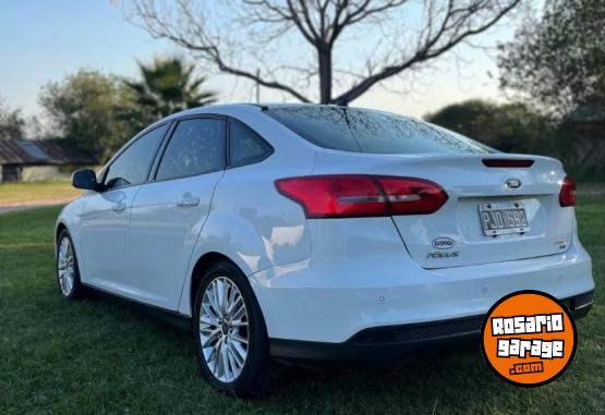 Autos - Ford Focus se plus 2015 Nafta 115000Km - En Venta