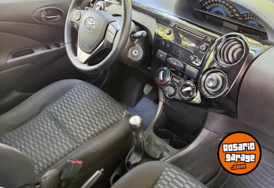 Autos - Toyota etios xls 1.5 m/t 2016 Nafta 140000Km - En Venta
