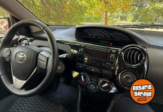 Autos - Toyota etios xls 1.5 m/t 2016 Nafta 140000Km - En Venta