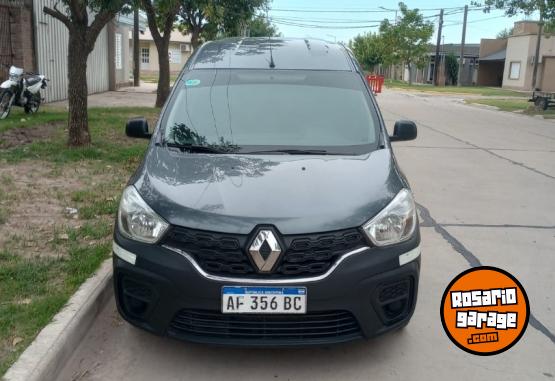 Utilitarios - Renault Kangoo 2022 GNC 122000Km - En Venta