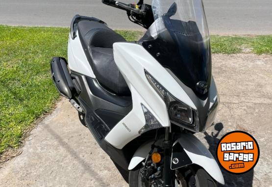 Motos - Kymco Xtown 250 2023 Nafta 12661Km - En Venta