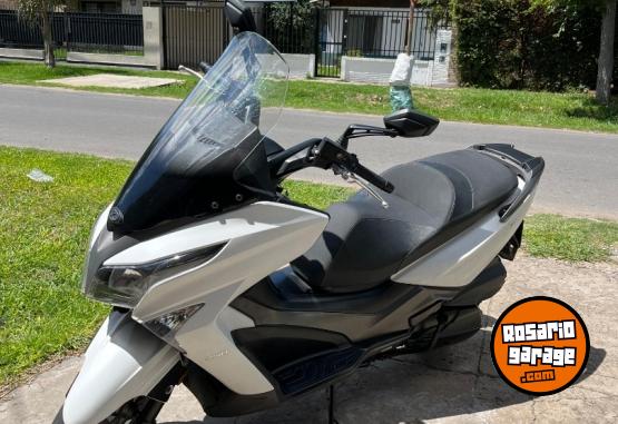 Motos - Kymco Xtown 250 2023 Nafta 12661Km - En Venta