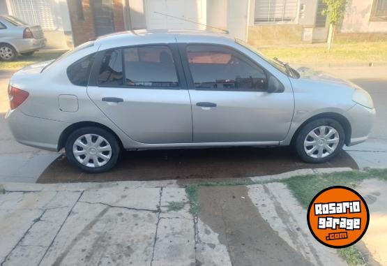 Autos - Renault Symbol 2013 Nafta 140000Km - En Venta