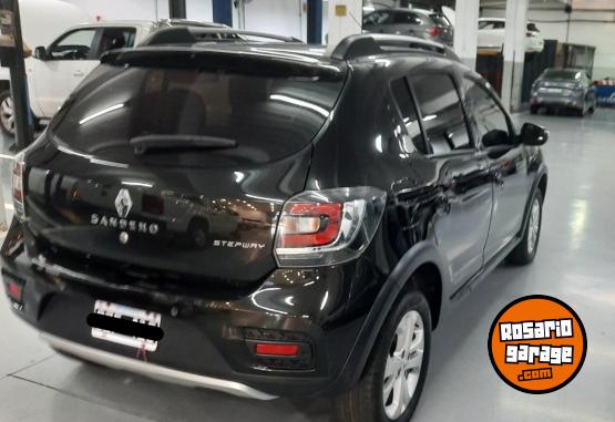 Autos - Renault SANDERO STEPWAY PRIVILEGE 2015 Nafta 115000Km - En Venta