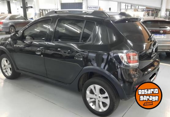 Autos - Renault SANDERO STEPWAY PRIVILEGE 2015 Nafta 115000Km - En Venta