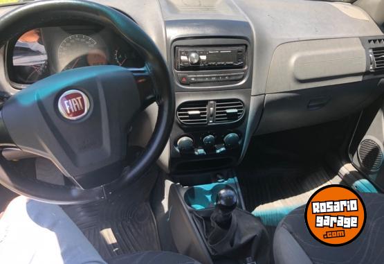 Autos - Fiat Siena 2016 GNC 180000Km - En Venta