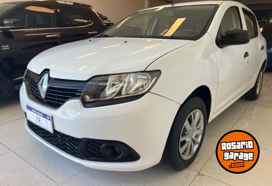 Autos - Renault Sandero Authentic 2017 Nafta 97000Km - En Venta