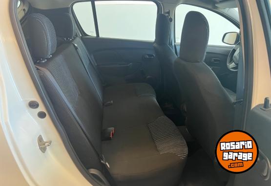 Autos - Renault Sandero Authentic 2017 Nafta 97000Km - En Venta