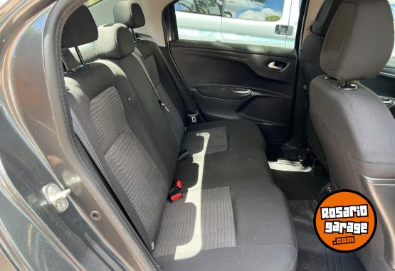 Autos - Peugeot 301 Allure 2017 Diesel 130000Km - En Venta