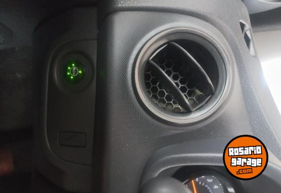 Autos - Renault Sandero 2017 GNC 138000Km - En Venta