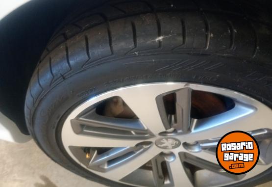 Autos - Peugeot 308 2018 Nafta 105000Km - En Venta