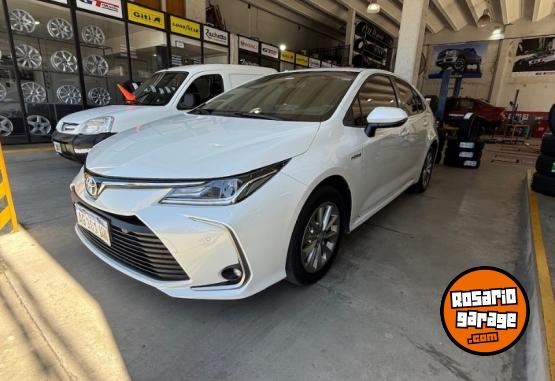 Autos - Toyota Corolla h�brido 2023 Electrico / Hibrido 63000Km - En Venta