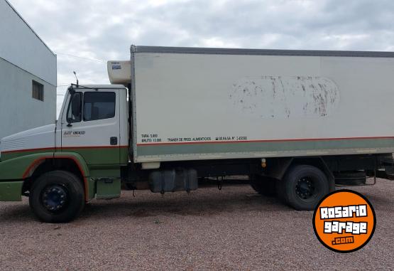 Camiones y Grúas - Mercedes-Benz 1318 con equipo de frío - En Venta