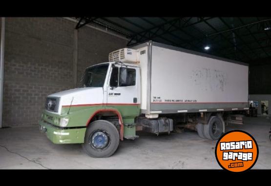 Camiones y Grúas - Mercedes-Benz 1318 con equipo de frío - En Venta