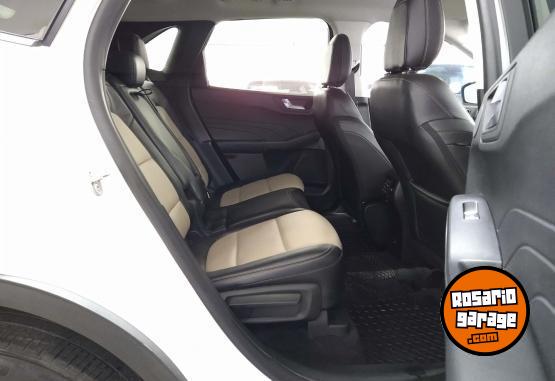 Camionetas - Ford Kuga Híbrida Titanium 2022 Nafta 61000Km - En Venta