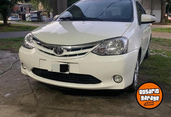 Autos - Toyota XLS nafta 2014 Nafta - En Venta