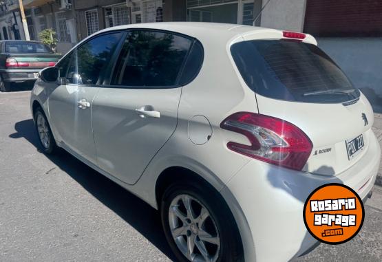 Autos - Peugeot 208 2016 Nafta 100000Km - En Venta